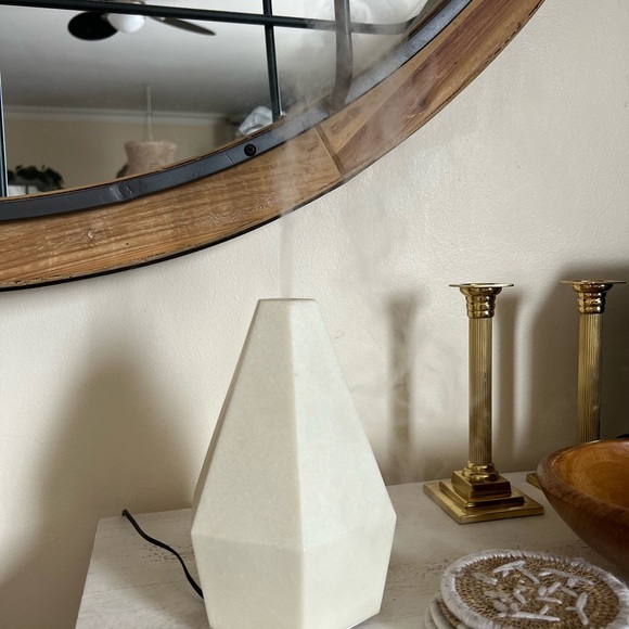 Saje White Zen Aromatherapy Diffuser - Picture 3 of 4